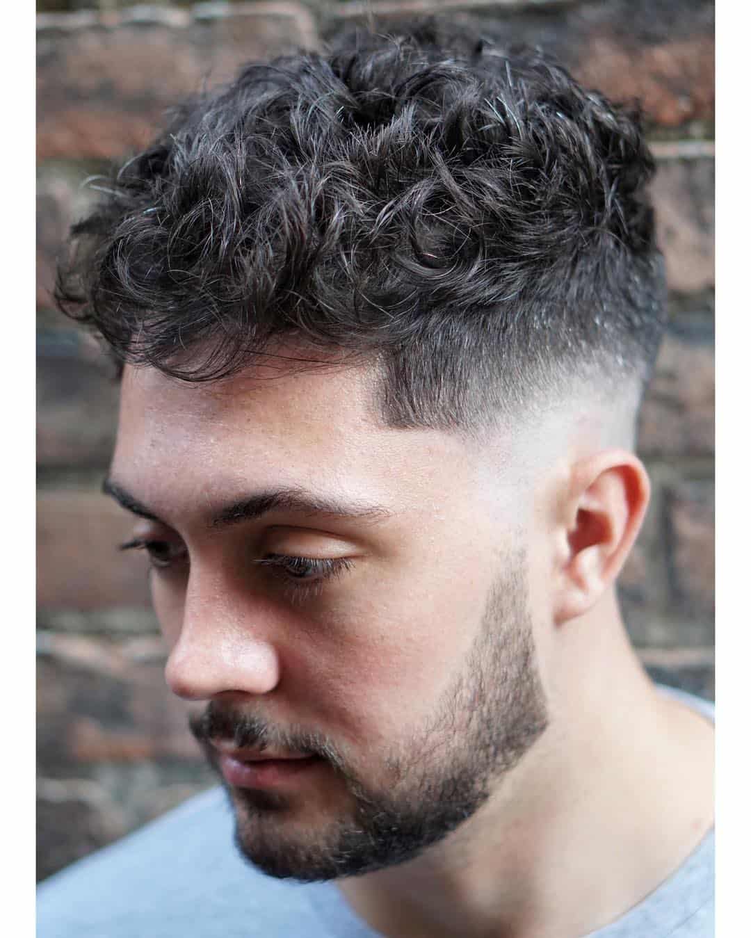 65 Best Men's Messy Hairstyles - Your Uniqueness [2020]