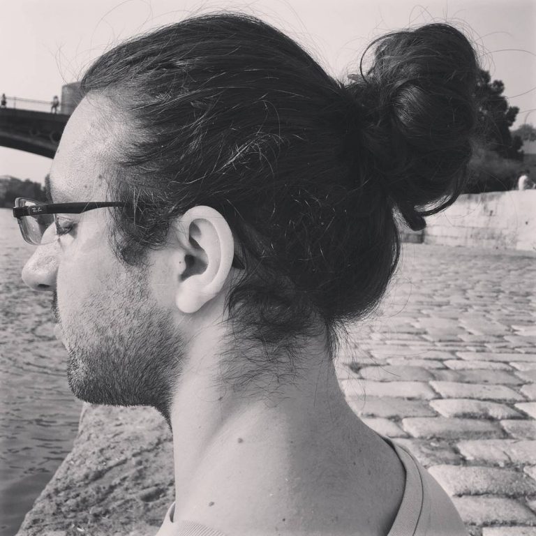 75 Amazing Man Bun Hairstyles You Should Try It In 2021 4622