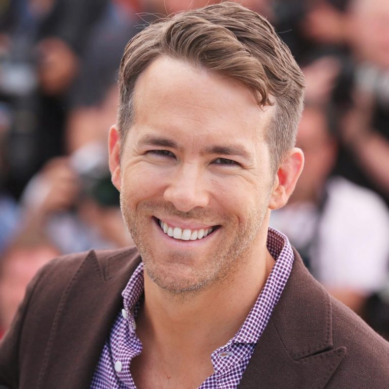 50 Stunning Ryan Reynolds Haircuts Trendy Superhero 