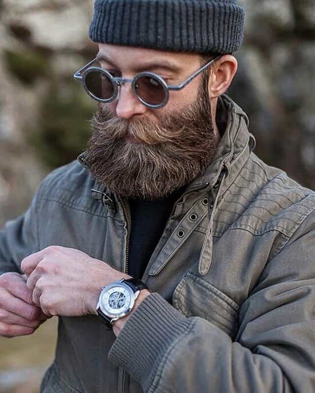 55 Cool Long Beard Styles For Men - Complete Guide + Examples