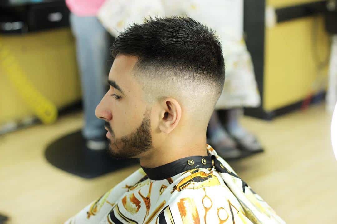 60 Perfect V-Cut Hair Fashions - The New Shape of Style