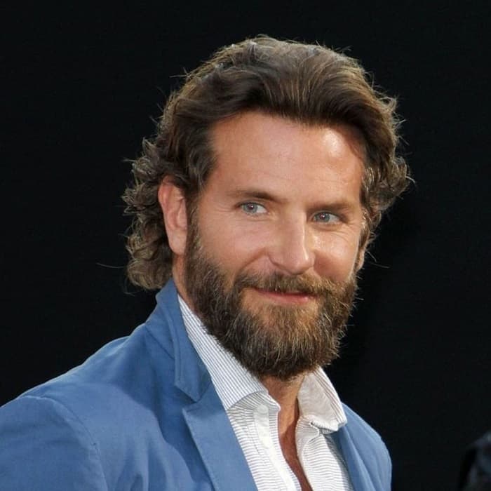 Bradley Cooper peinado con barba