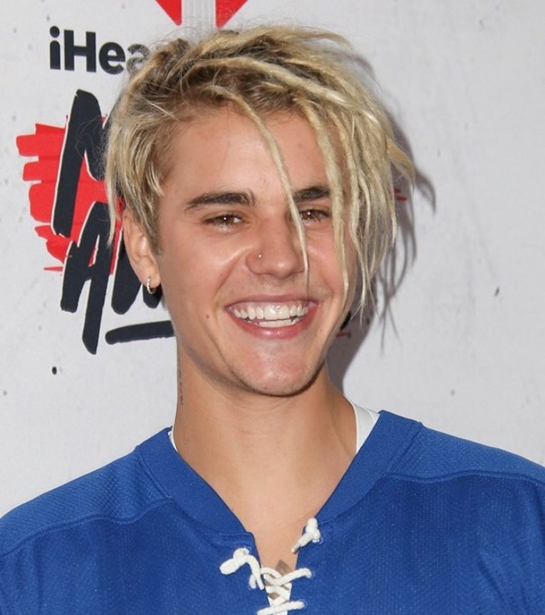 50 Best Justin Bieber Platinum Blonde Hairstyles [2024]