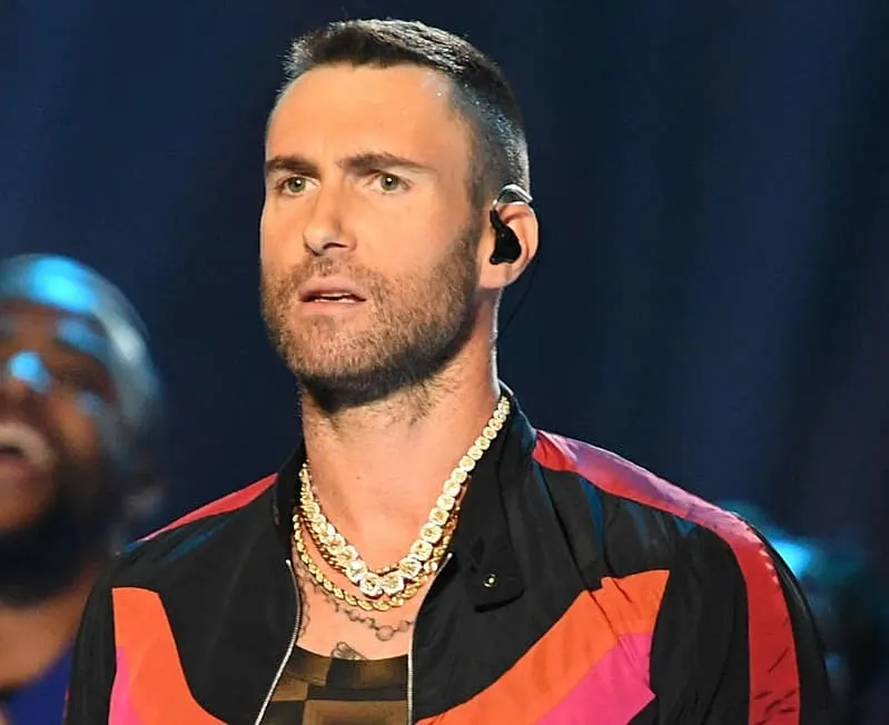 short top haircut of adam levine