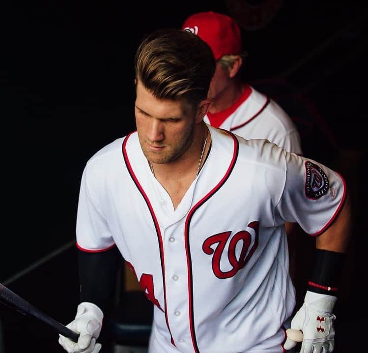 bryce harper taglio di capelli