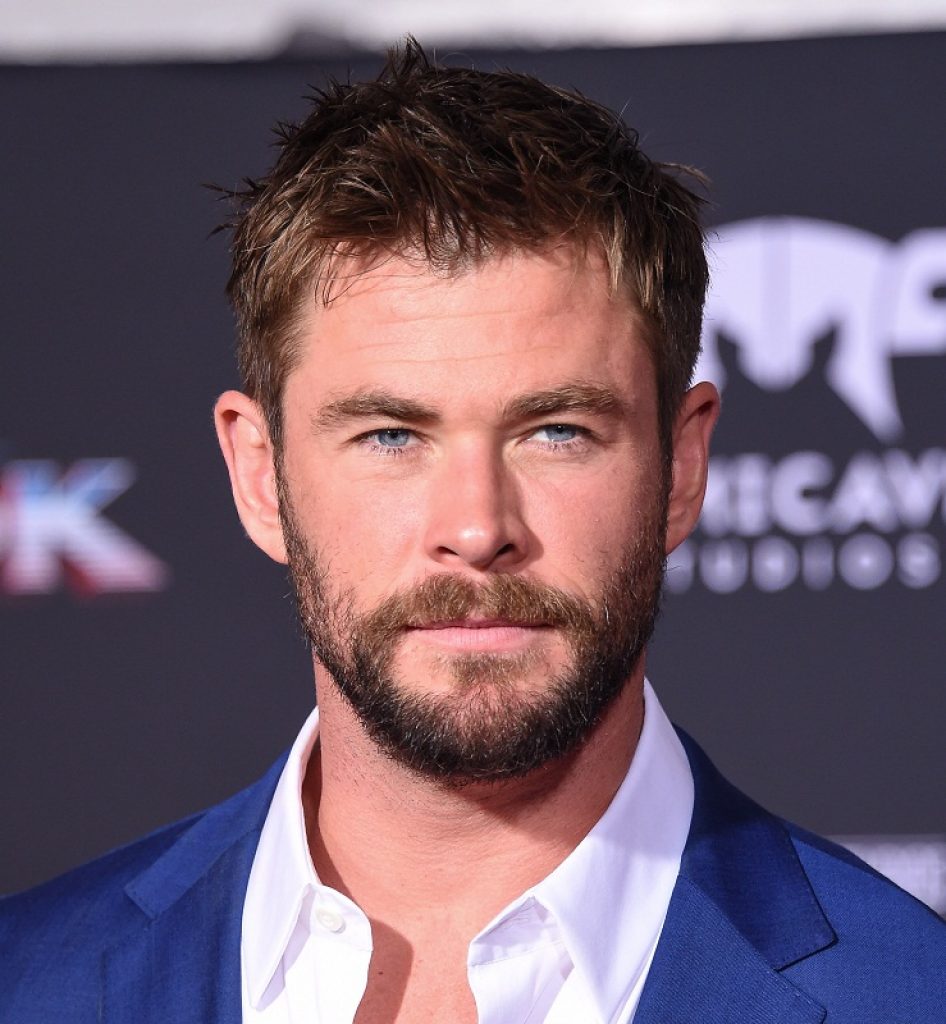 chris hemsworth short hair