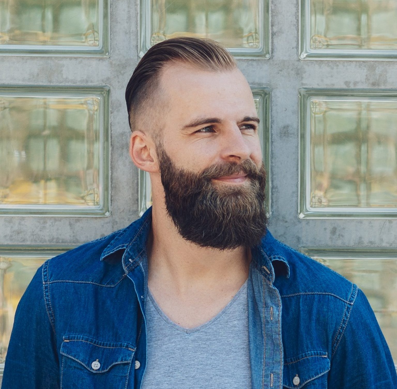 75 New Hairstyles for Balding Men - [Best 2019 Styles]