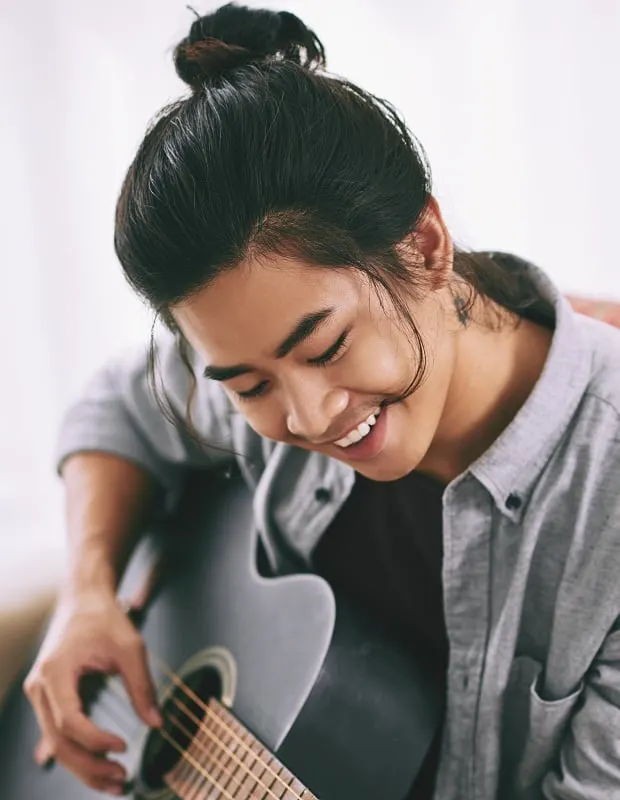 asian guy with samurai hairstyle