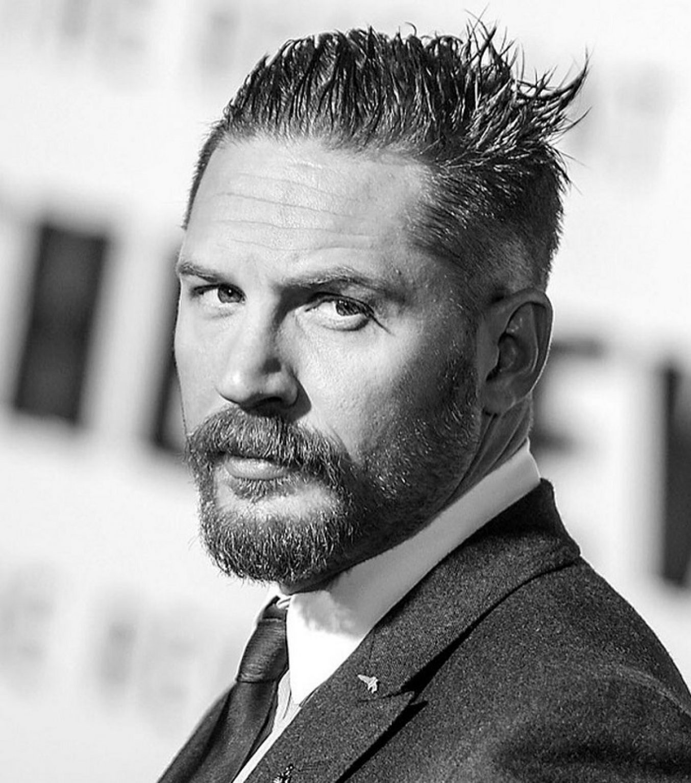 40 Amazing Tom Hardy's Beard Styles - Dreadful Daredevil(2021)