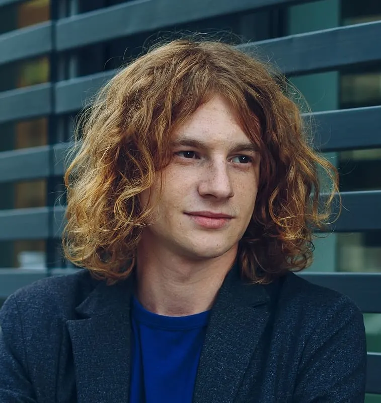 The Best Wavy Hairstyles for Men to Try in 2022 and Beyond