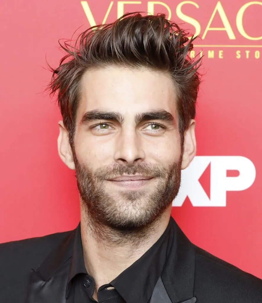 Celebrity With Brown Hair-Jon Kortajarena